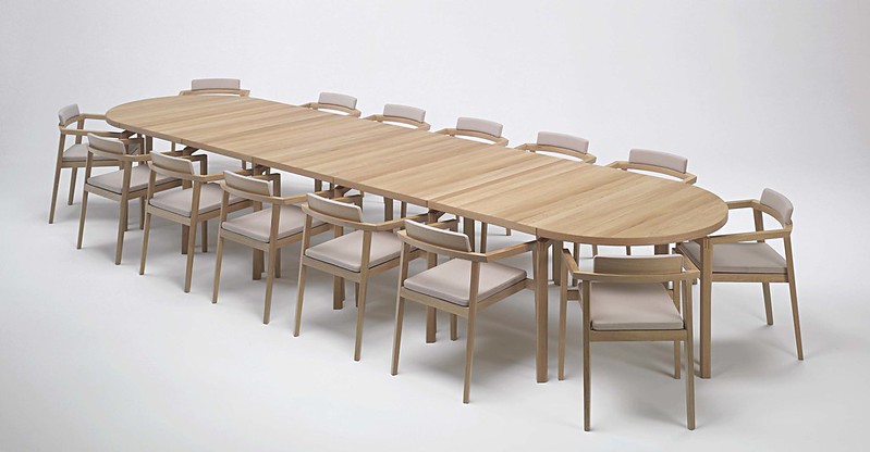 Kontormøbler-Magnus-Olesen-Session-table-BOTIUM-mødebord-kantinebord-2
